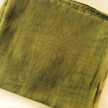 0033 Etole en organza de soie vert olive disponible immédiatement